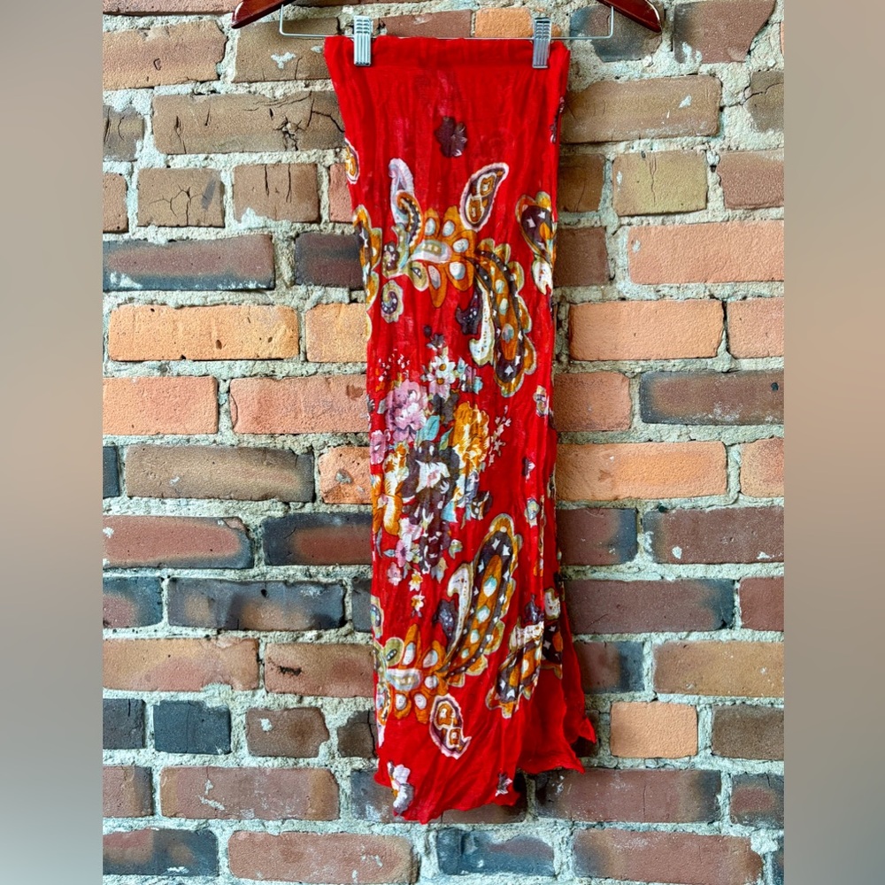 Red Multi-Coloured Pattern Scarf - Picture 11 of 11